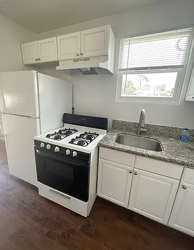 2906 6th St #A Photo 1 2906 6th St #A Photo 1