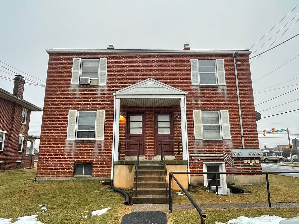 2nd image of 3850 Derry St APT 2