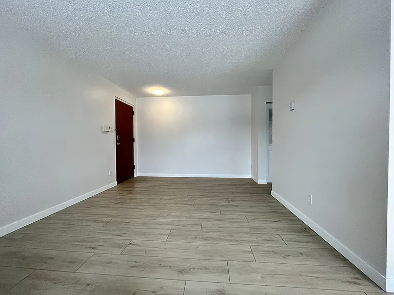 306 Balsam St #20 — Photo 6