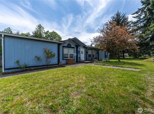 1822 W Devanny Ln, Port Angeles, WA 98363