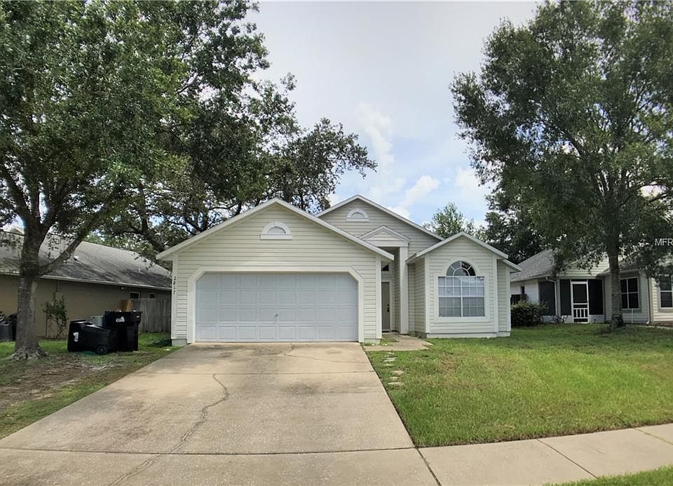 1st image of 2817 Delcrest Dr