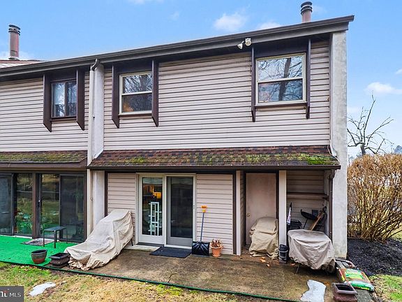 5th image of 550 N York Rd #1-A