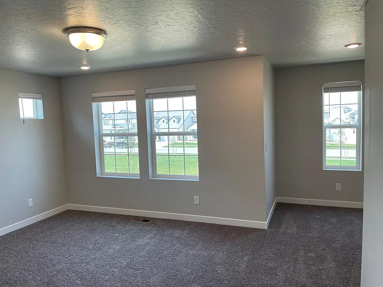 Master bedroom (Floor 2)