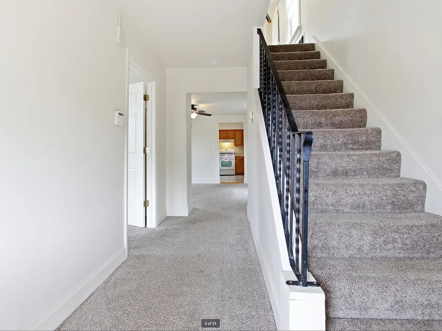 3 bed, 1088 sqft, $1,600 — Photo 2