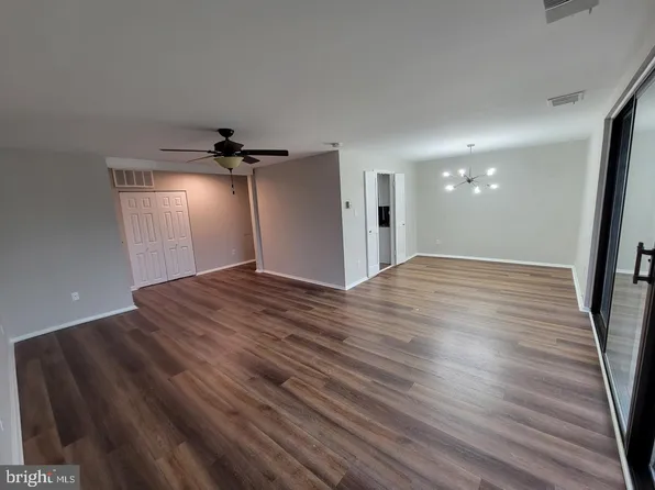 3344 Huntley Square Dr APT B-1, Temple Hills, MD 20748