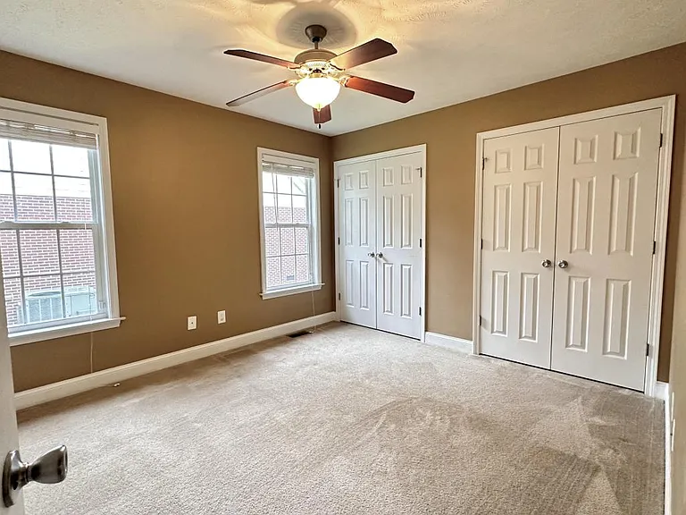 2928 Prioress Dr — Photo 20