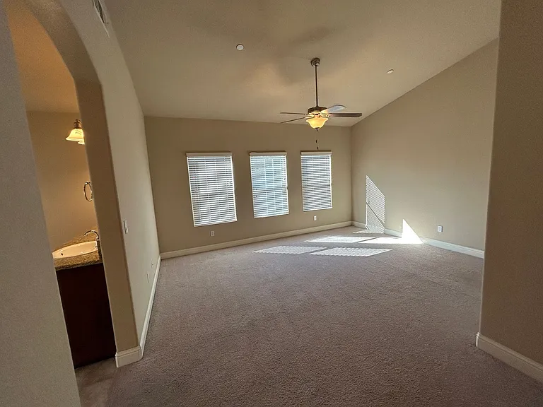 3731 W Vine Ave — Photo 9