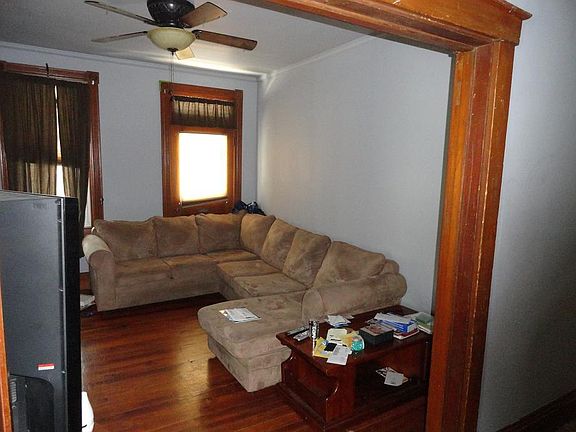 2nd image of 19 W Charlotte St