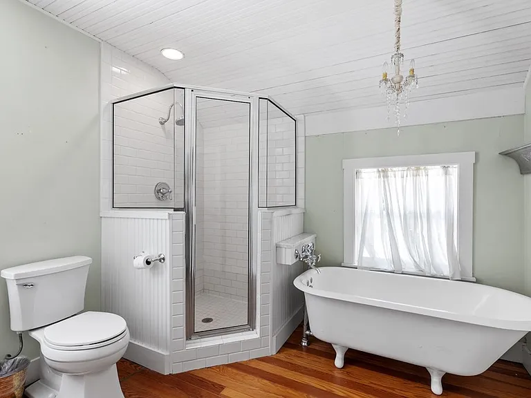 605 W Schubert St — Photo 17