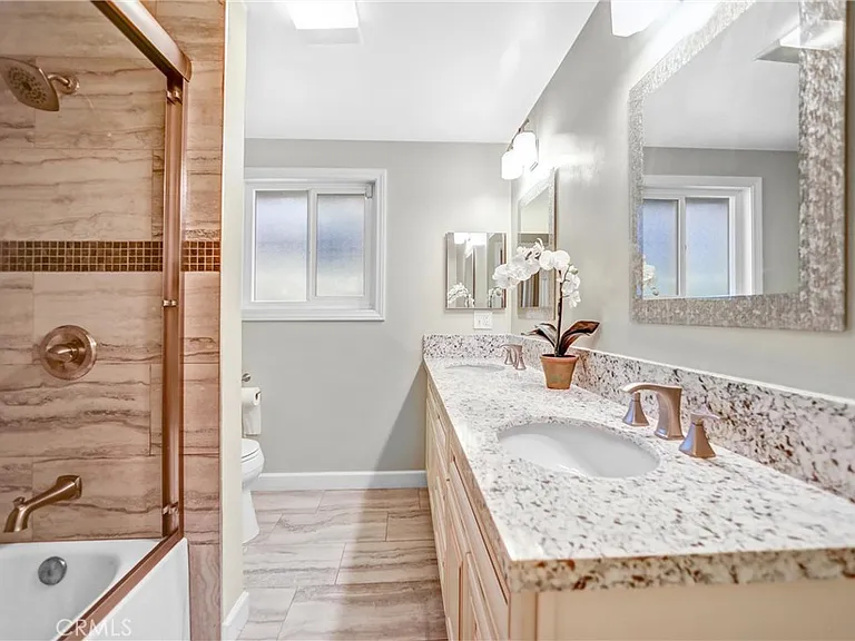 452 W Winnie Way — Photo 20
