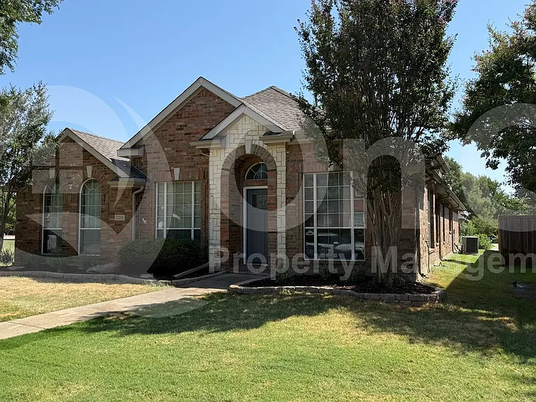 12346 Red Hawk Dr — Photo 2