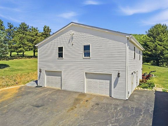 2nd image of 2915 Fry Rd