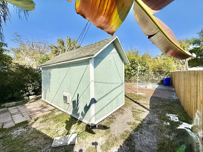 713 Smith St — Photo 66