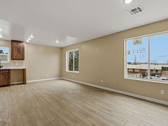 3rd image of 6002 1/2 Pam McCall Dr #6