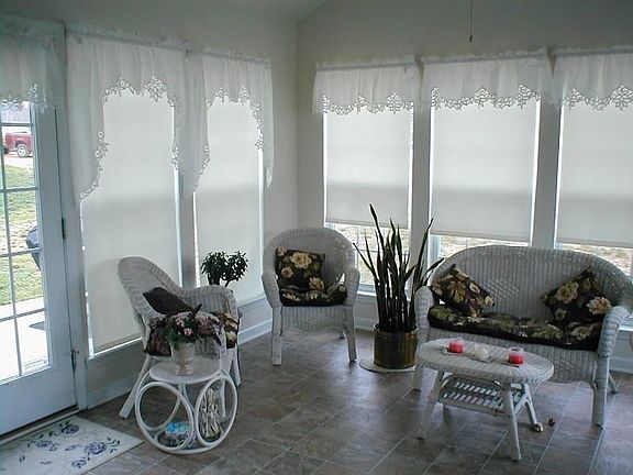 2nd image of 2724 Shannon Dr