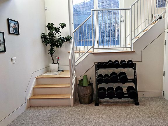 3rd image of 1215 W Augusta Blvd #1