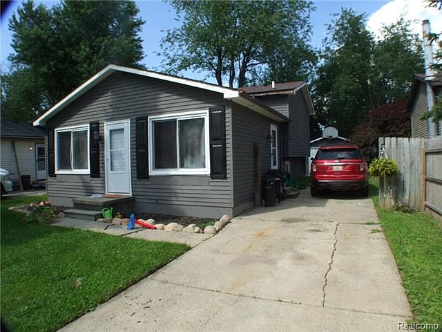 1st image of 1097 Hendricks Dr