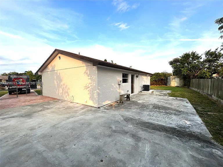 1666 SW 3rd Ct — Photo 14