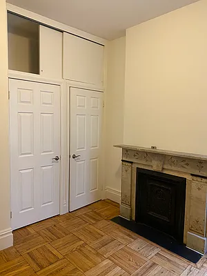 Rented by Peter R. Hungerford, LREB | media 23