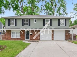 1702 SW 2nd St, Lees Summit, MO 64081