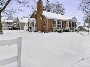 910 Carlton Blvd, Jackson, MI 49203