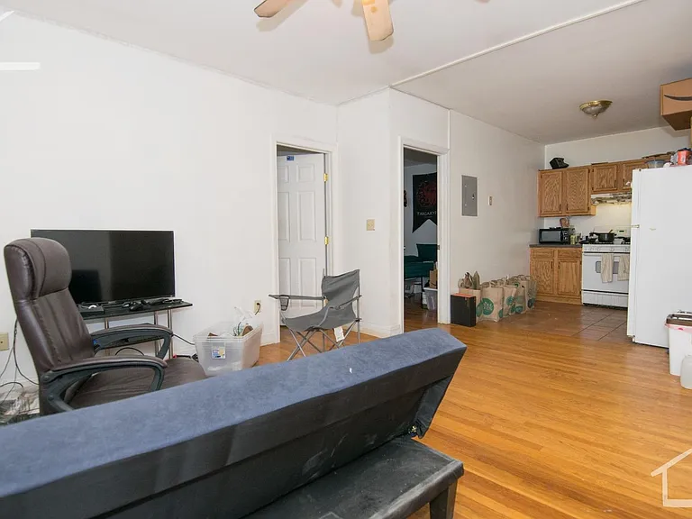 23 Egremont Rd #12 — Photo 3