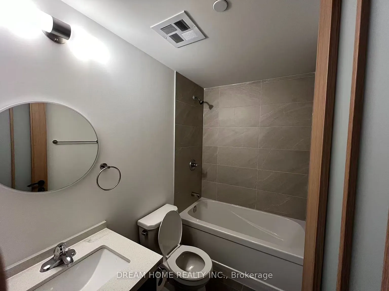3 bed, $2,900 — Photo 3
