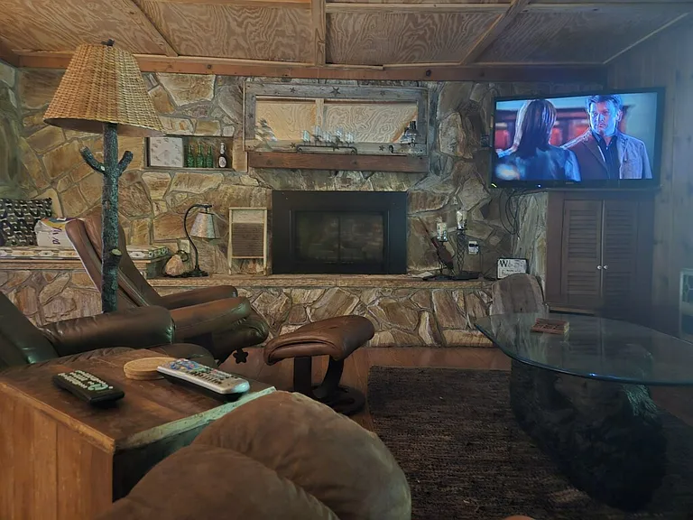 18 Oak Dr — Photo 3