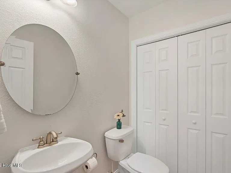 430 N Ridge St — Photo 28