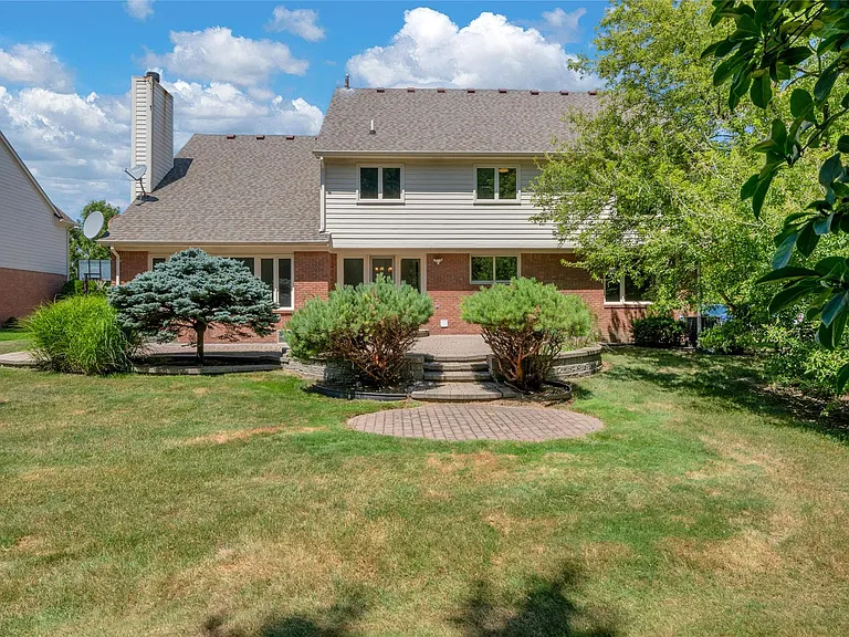 107 Millstone Dr — Photo 40
