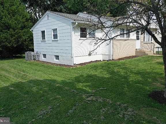 4th image of 300 David Hall Rd