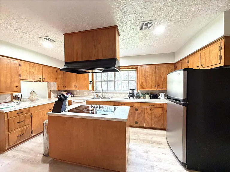 2603 Brom Bones Blvd — Photo 8