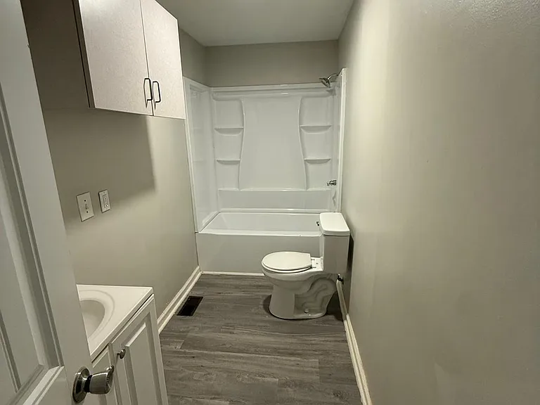 437 Wildwood Ave — Photo 12