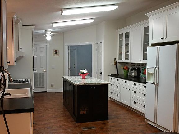 Kitchen right