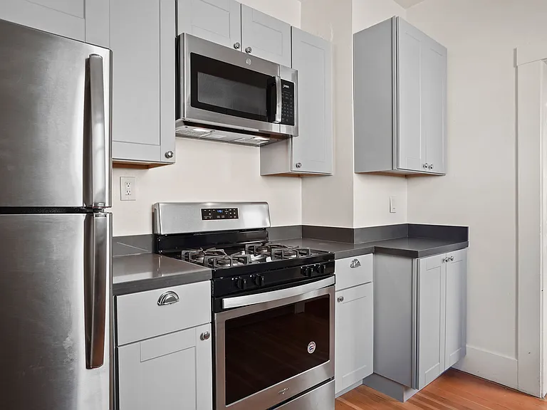 2615 P St #1 — Photo 12