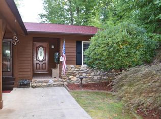 933 Henry Dingus Way, Maggie Valley, NC 28751