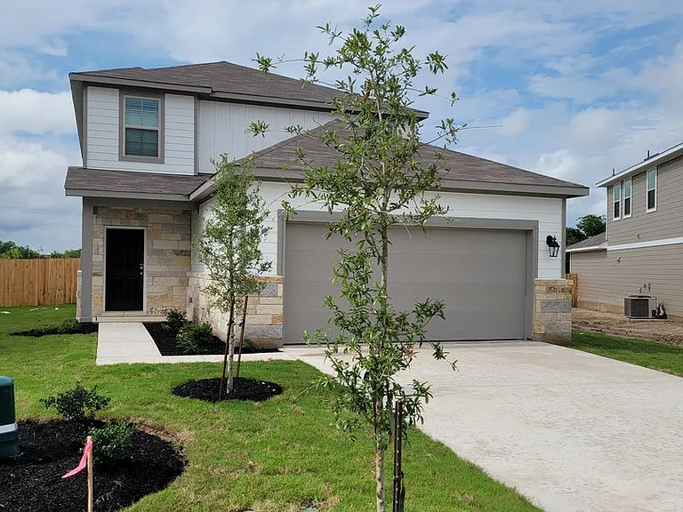 131 Wild Wind Cv — Photo 1