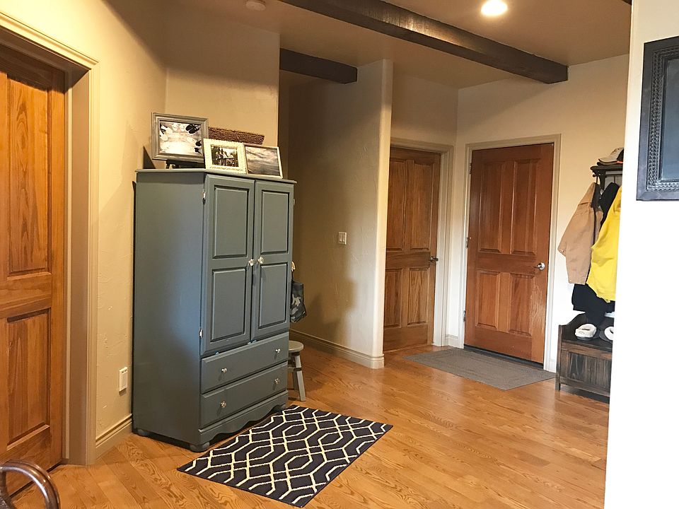 1st image of 868 N Haven Crest Ct