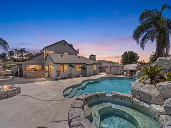 8433 Tamarind Ln, Riverside, CA 92509