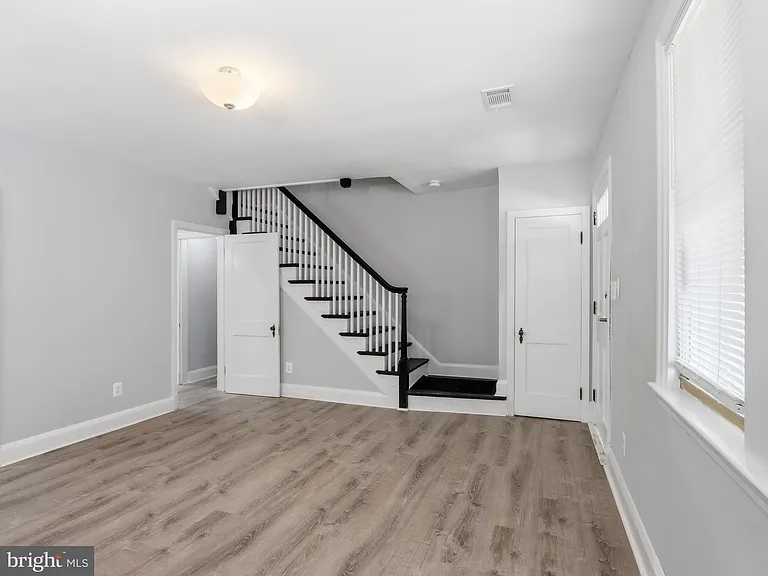 5112 Crosswood Ave — Photo 7