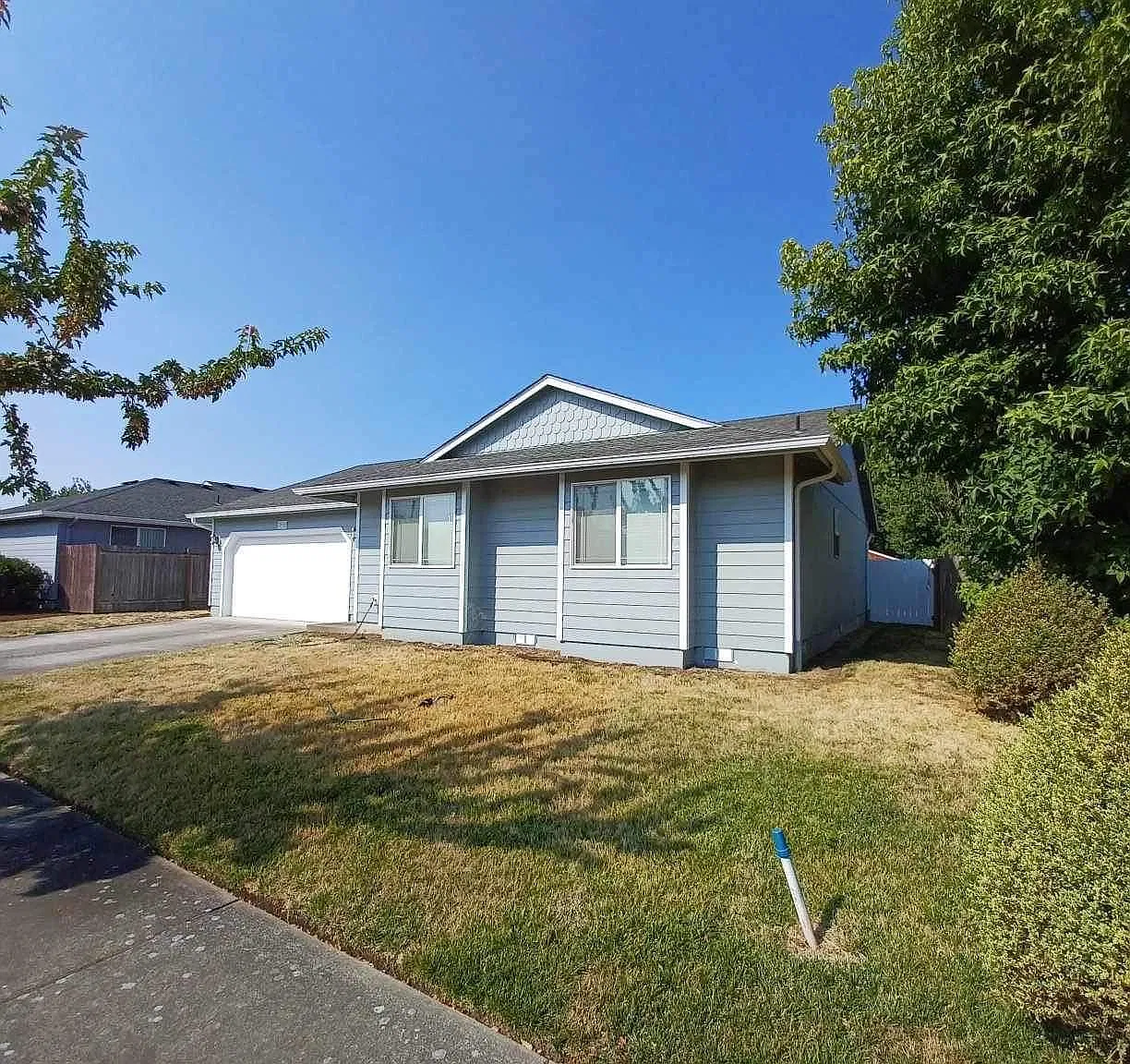 3 bed, 1316 sqft, $2,200 — Photo 2