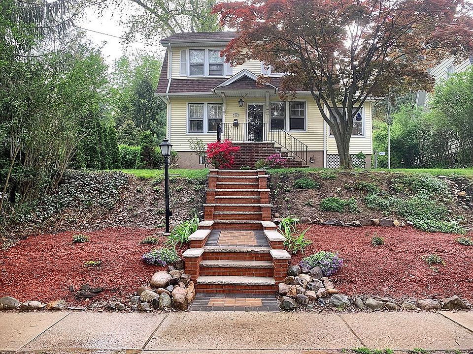 2nd image of 80 Forest Ave