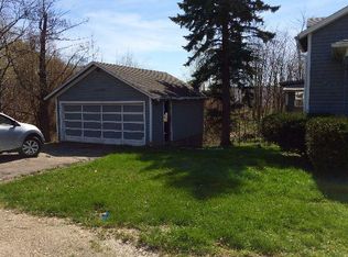 10299 McAllister Rd, Fredonia, NY 14063