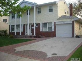 2980 Bayview Ave, Wantagh, NY 11793