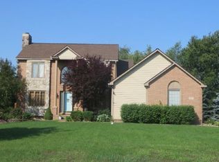 1871 Park Ridge Ct, Howell, MI 48843