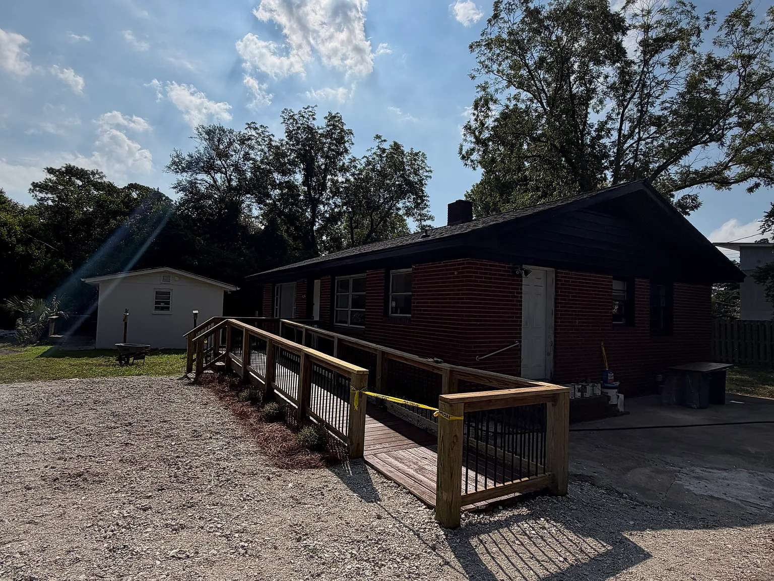 3 bed, 1053 sqft, $1,900 — Photo 3