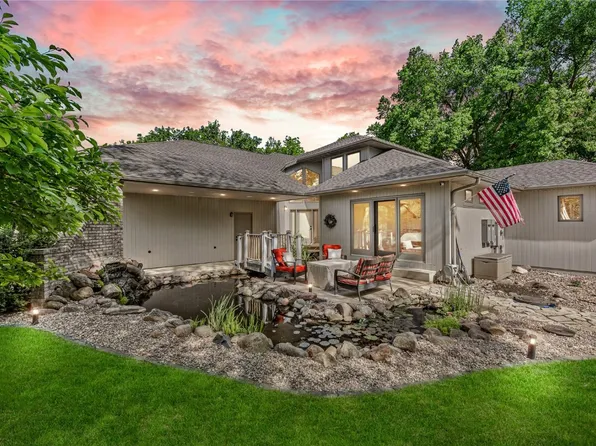 1360 Fox Meadow Ct NE, Swisher, IA 52338