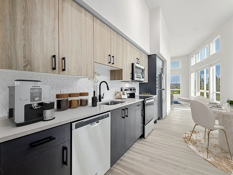Radiate Apartments — Photo 7