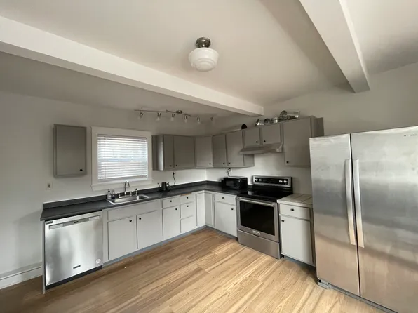 139 Pine St #1, Bangor, ME 04401