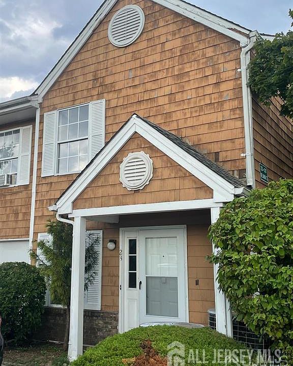1st image of 23 Delavan Ct
